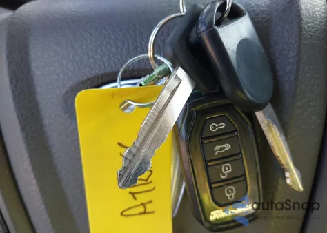 2010 Ford F-150 Fx4/Harley-Davidson/King Ranch/Lariat/Platinum/Xl/Xlt z USA, uszkodzony, nr VIN 1FTFW1EV4AFD75004